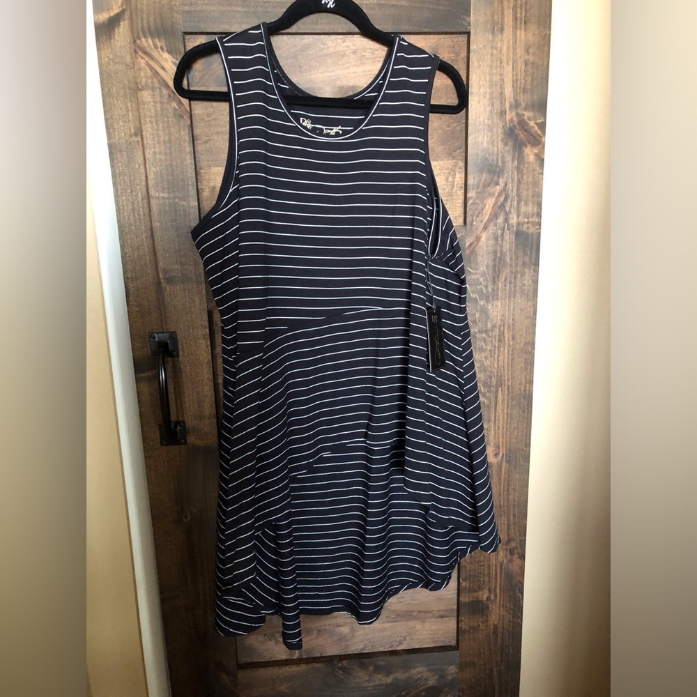 Knit hi-lo “drama” top by Diane Gilman